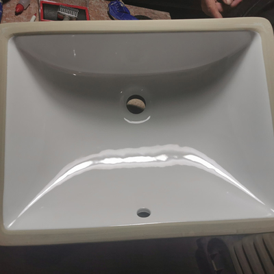 Porselen Ada Uyumlu Ticari Banyo Lavaboları Undermount Pürüzsüz Cilalı